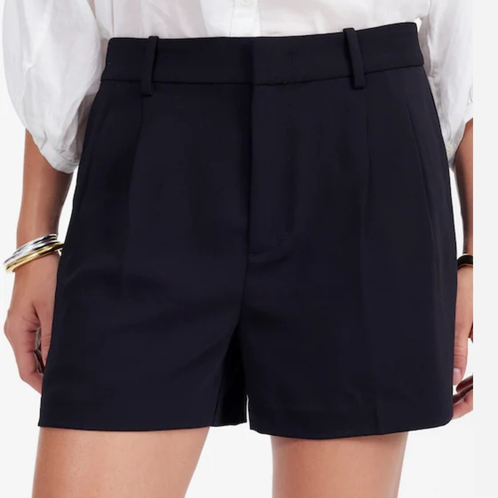 Madewell Black Pleated Dress Shorts Dress Shorts Size 6- EUC